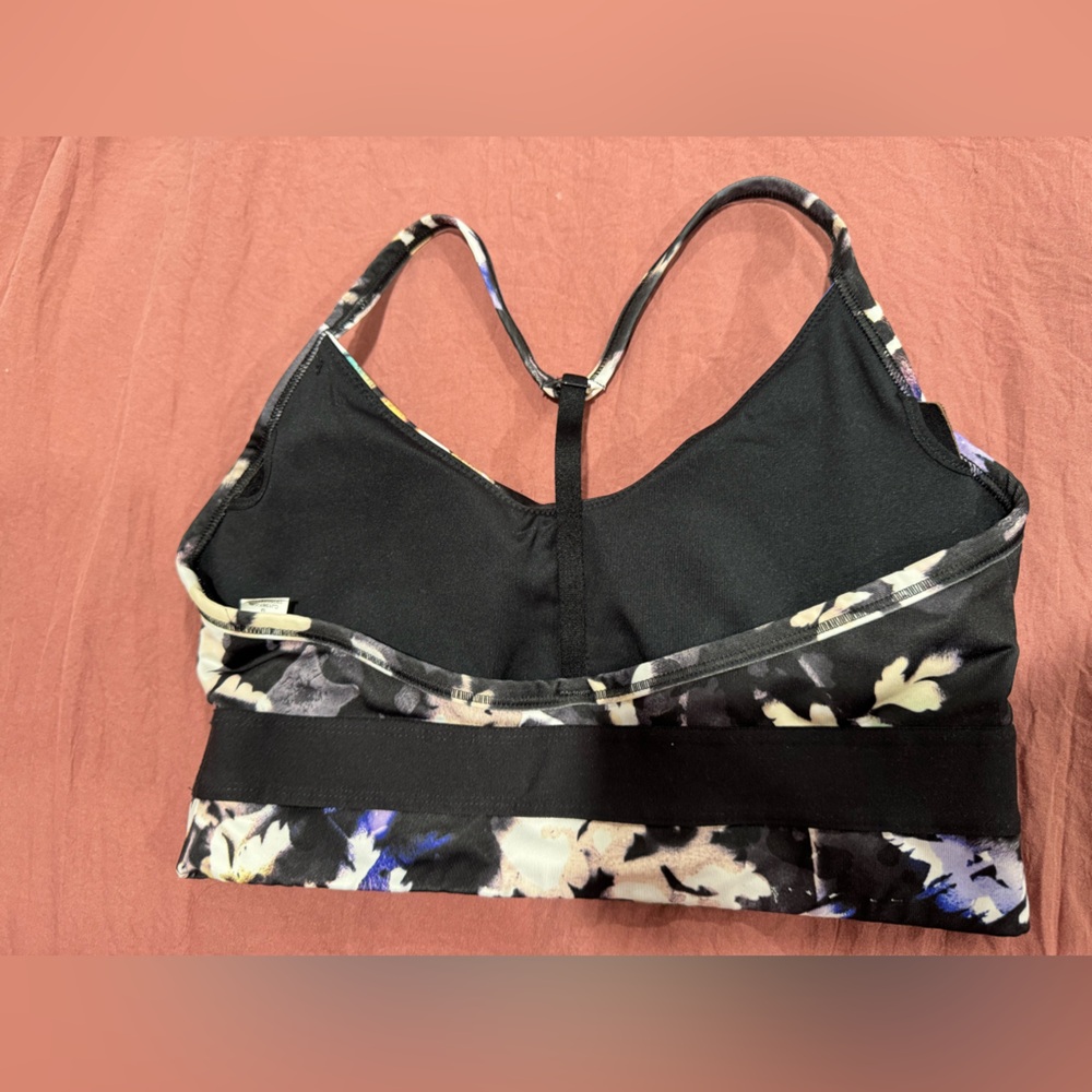 Nike DriFit Sports Bra - Picture 3 of 8